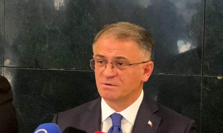 11-ilde-es-zamanli-narkokapan-van-uyusturucu-operasyonu-78-gozalti-7WQCT15t