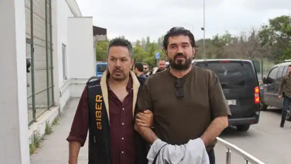 rasim-ozan-kutahyali-esinin-hamile-oldugunu-soyleyip-serbest-birakilmak-istemis-Bb3iRYL7